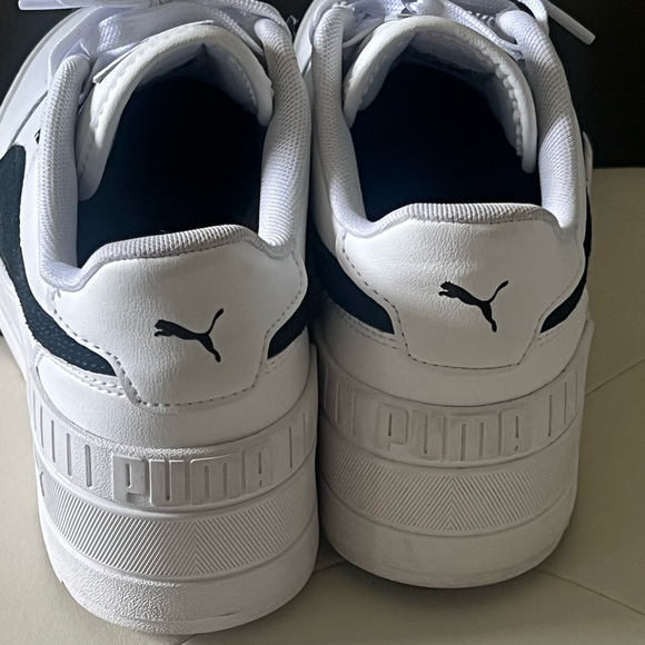Puma White and Black Classic Sneakers with Leather Finish - Picture 11 of 11